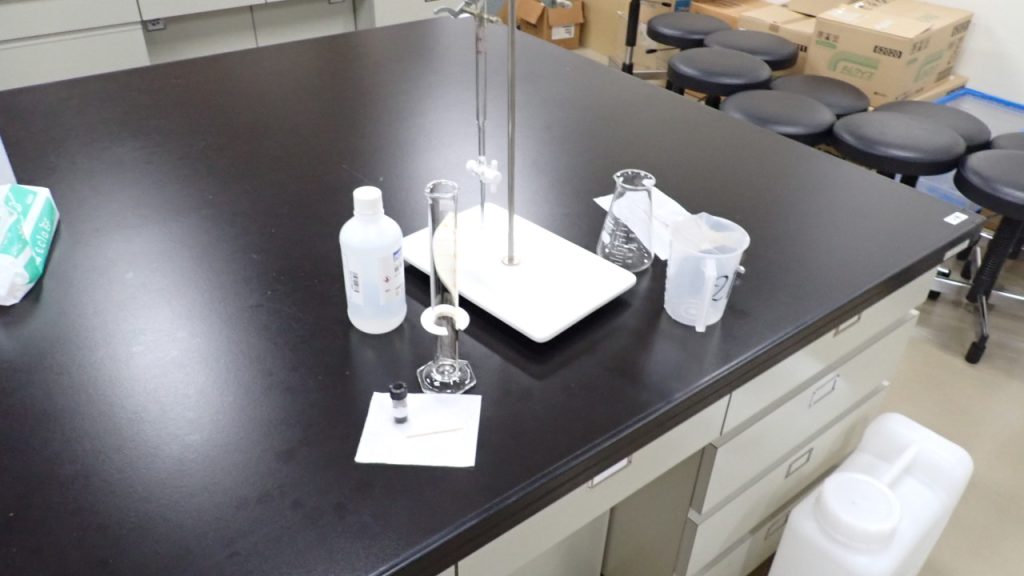 生命環境学科 1年生 化学実験＆生命環境科学基礎セミナのコラボレーション